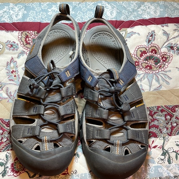 Keen Newport H2 Mens 10.5 Closed Toe Sandal Slip On Hiking Fishing Waterproof - Picture 3 of 15